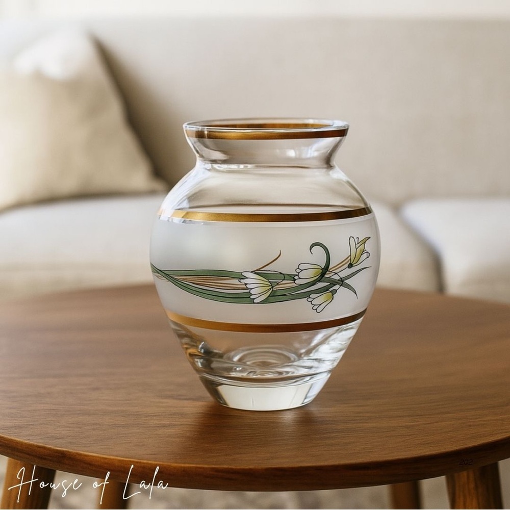 Vintage Stain Glass Style Lily Vase. Cottage Coastal Grandma Decor.
